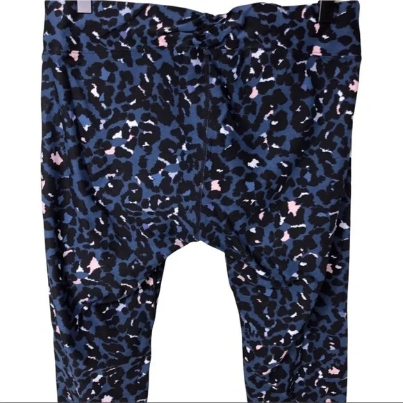 Calvin Klein Women’s Performance Leggings Cropped Blue Animal Print Size XL - Picture 2 of 7
